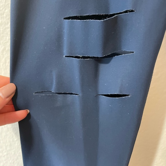 ALO YOGA Ripped Warrior High Waisted Leggings with Ripped Leg Details - Picture 5 of 7